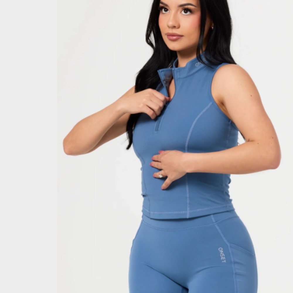 LIMITED EDITION ACTIVEWEAR SET.